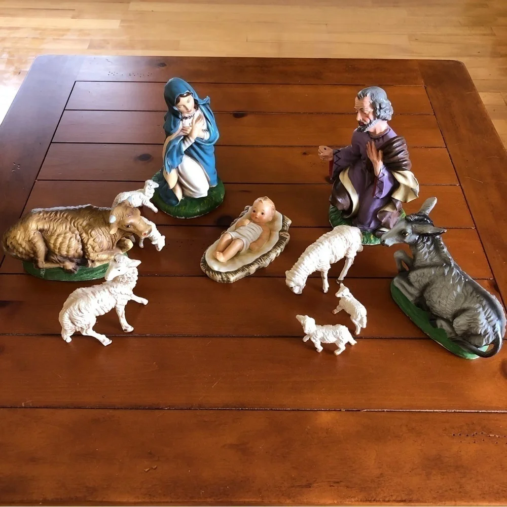 Vintage made in Italy paper mache 11 pc nativity Hummel baby set